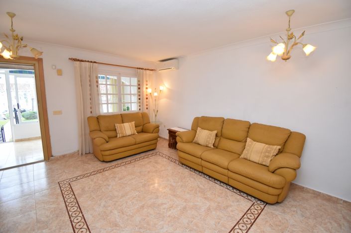 Image No.6-2 Bed Townhouse for sale