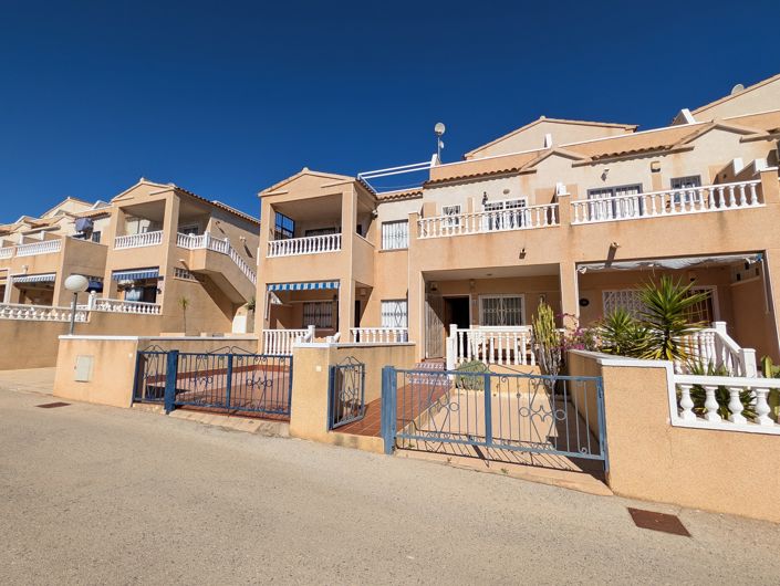 Image No.23-2 Bed Townhouse for sale