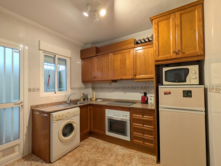 Image No.6-2 Bed Townhouse for sale