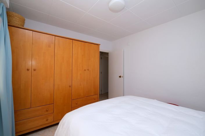 Image No.10-2 Bed Townhouse for sale