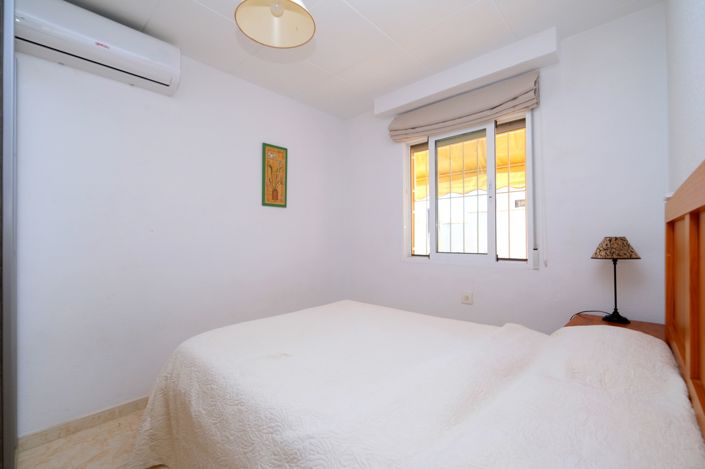 Image No.11-2 Bed Townhouse for sale