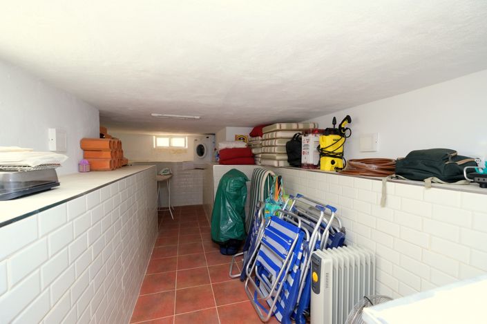 Image No.19-2 Bed Townhouse for sale