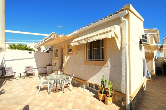 Image No.2-2 Bed Townhouse for sale