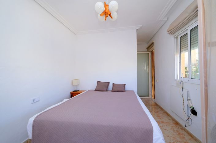 Image No.23-2 Bed Townhouse for sale