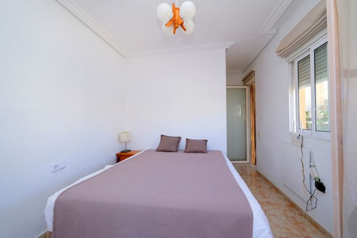 Image No.23-2 Bed Townhouse for sale
