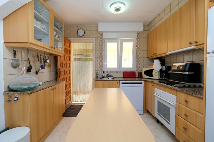 Image No.6-2 Bed Townhouse for sale