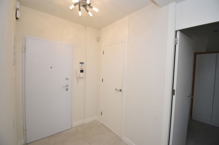 Image No.19-2 Bed Property for sale