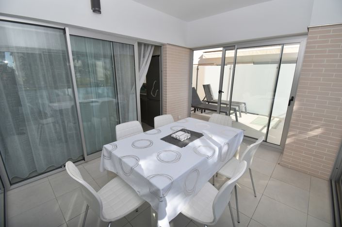 Image No.22-2 Bed Property for sale