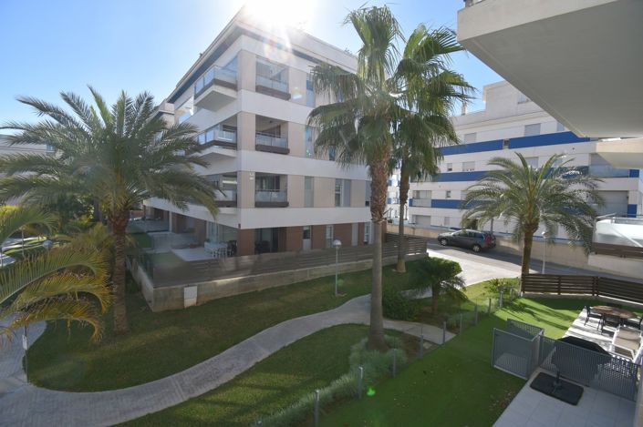 Image No.25-2 Bed Property for sale