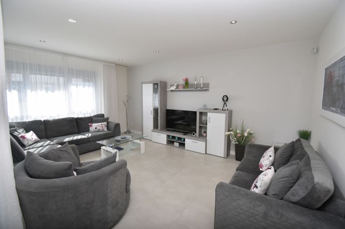 Image No.3-2 Bed Property for sale