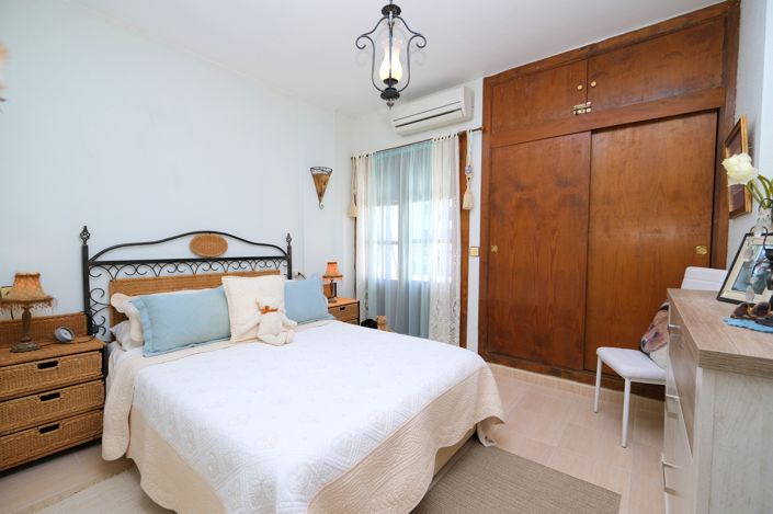 Image No.11-2 Bed Townhouse for sale