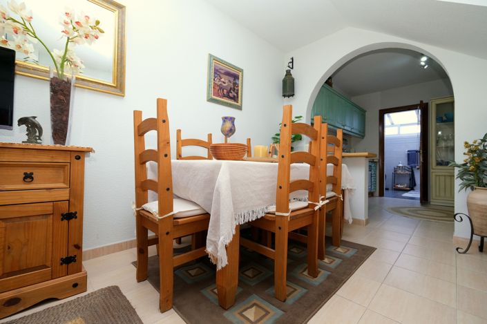 Image No.6-2 Bed Townhouse for sale