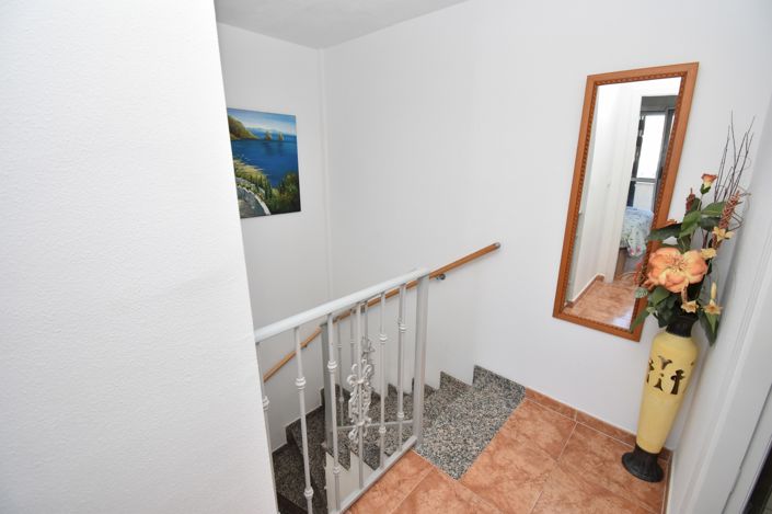 Image No.13-3 Bed Townhouse for sale