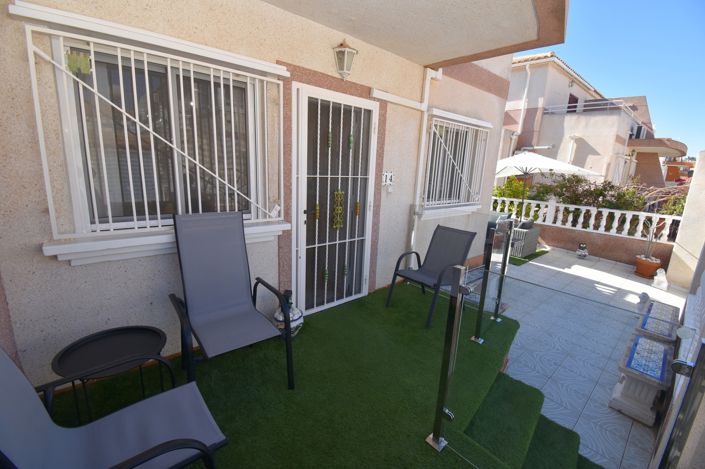 Image No.25-3 Bed Townhouse for sale