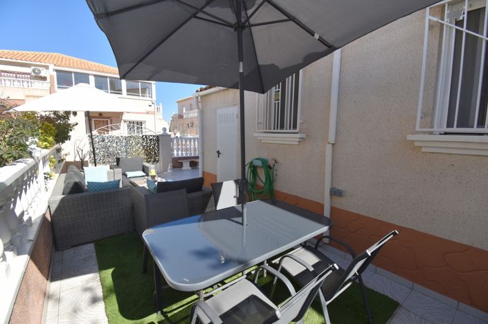 Image No.28-3 Bed Townhouse for sale