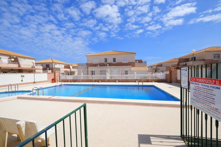 Image No.30-3 Bed Townhouse for sale