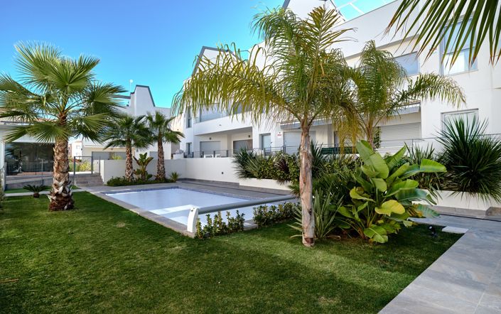 Image No.20-2 Bed Property for sale