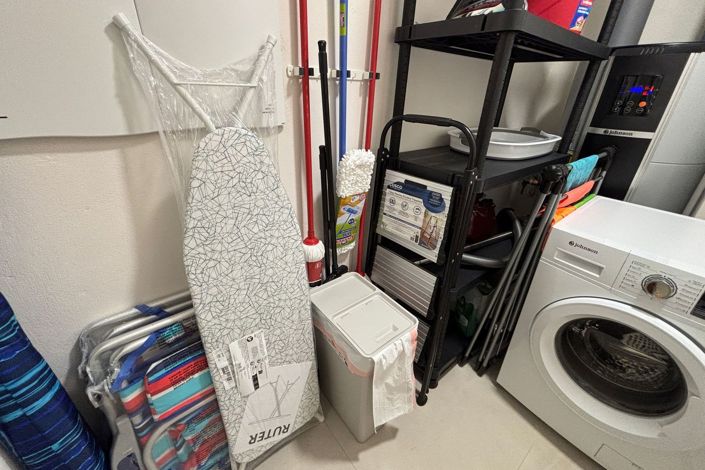 Image No.20-2 Bed Property for sale