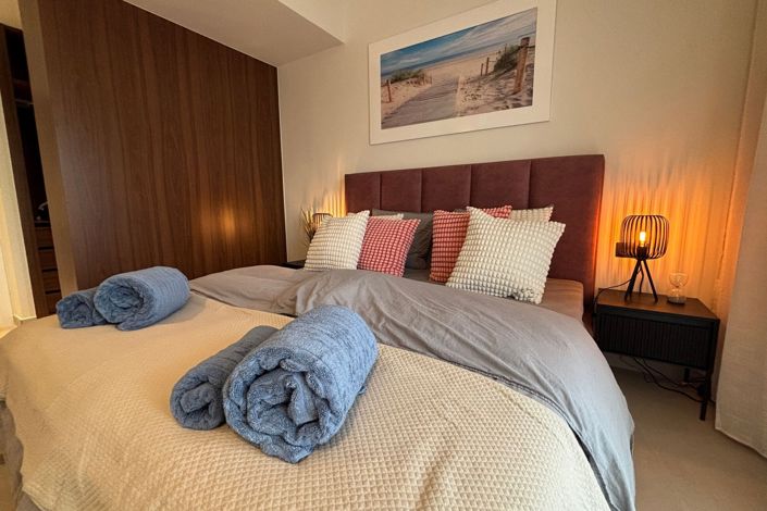 Image No.8-2 Bed Property for sale