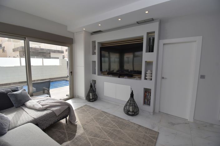 Image No.5-Villa de 3 chambres à vendre à Villamartin