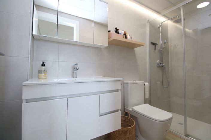 Image No.15-2 Bed Property for sale