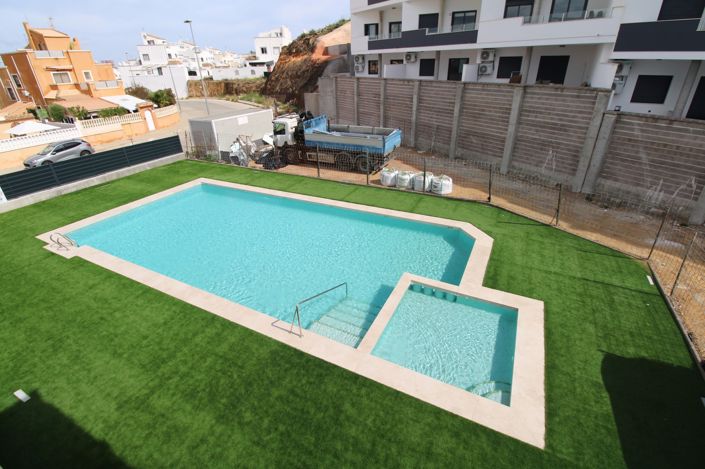 Image No.22-2 Bed Property for sale