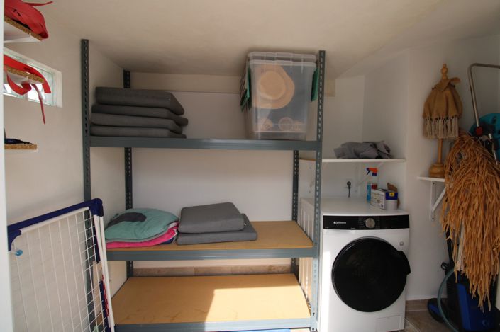 Image No.28-2 Bed Property for sale