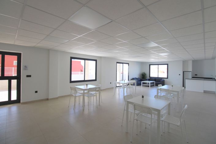 Image No.32-2 Bed Property for sale