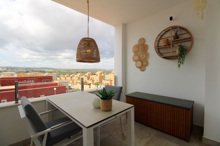 Image No.6-2 Bed Property for sale