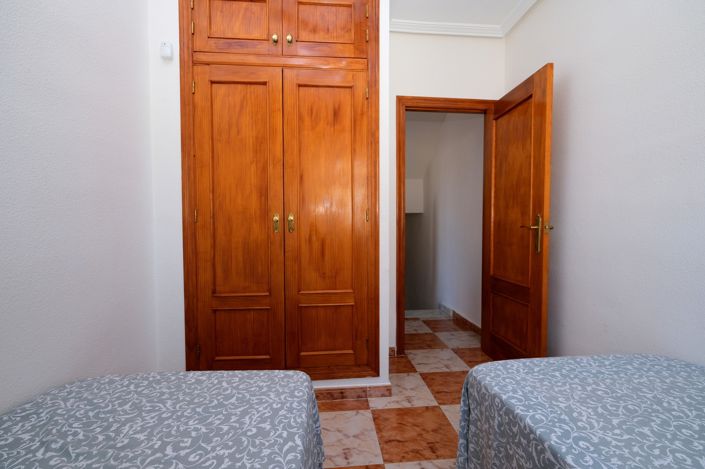 Image No.14-2 Bed Townhouse for sale