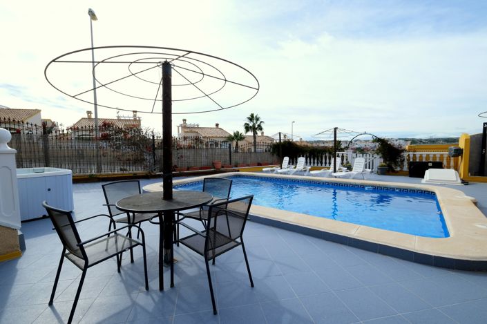 Image No.15-3 Bed Villa for sale