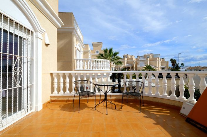 Image No.9-3 Bed Villa for sale