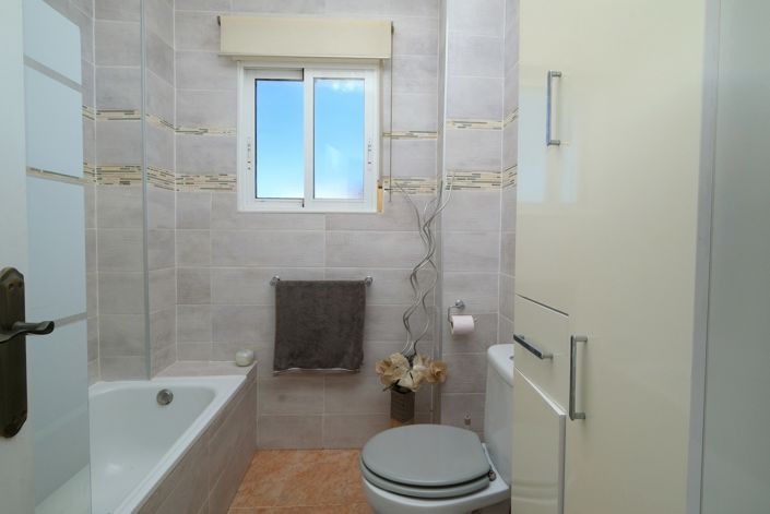 Image No.15-4 Bed Villa for sale