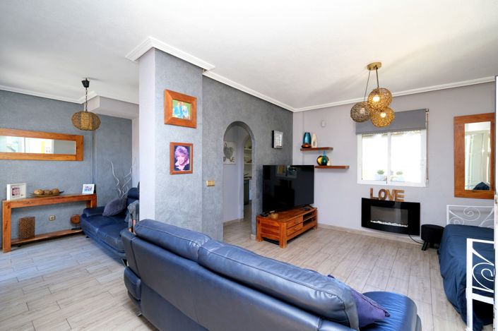 Image No.4-4 Bed Villa for sale