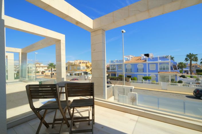 Image No.18-3 Bed Villa for sale