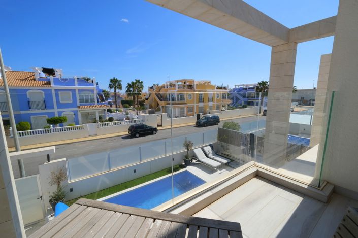 Image No.19-3 Bed Villa for sale