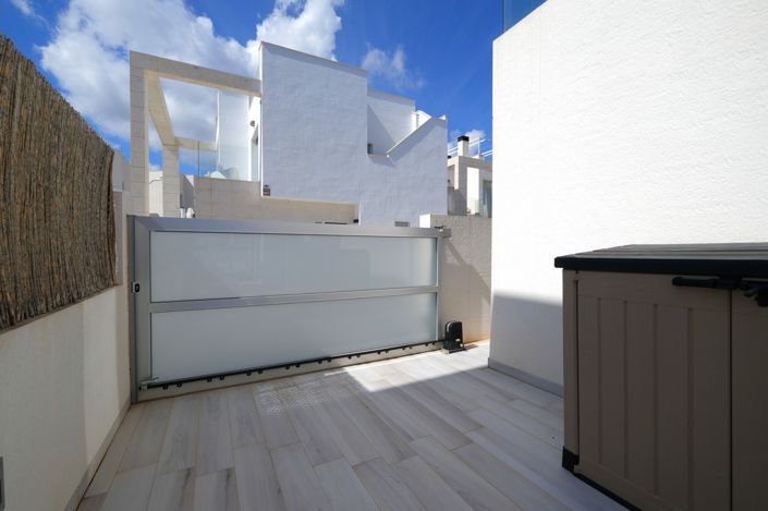 Image No.40-3 Bed Villa for sale