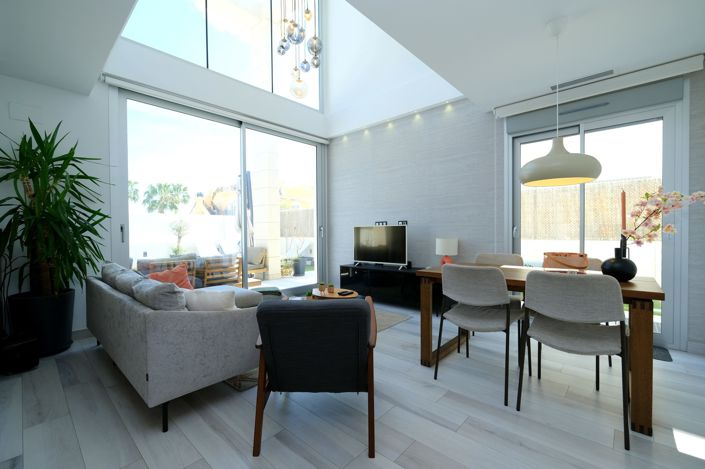 Image No.5-3 Bed Villa for sale