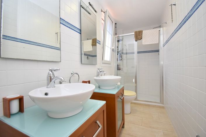 Image No.22-6 Bed Villa for sale