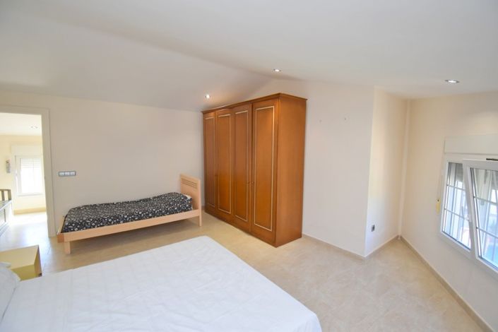 Image No.24-6 Bed Villa for sale