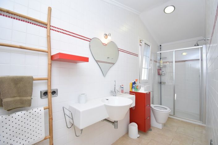 Image No.25-6 Bed Villa for sale