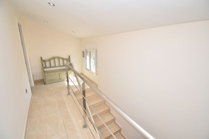 Image No.26-6 Bed Villa for sale