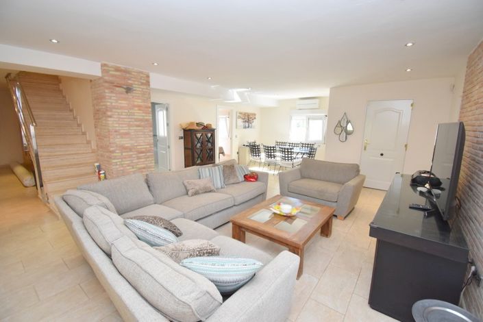 Image No.3-6 Bed Villa for sale