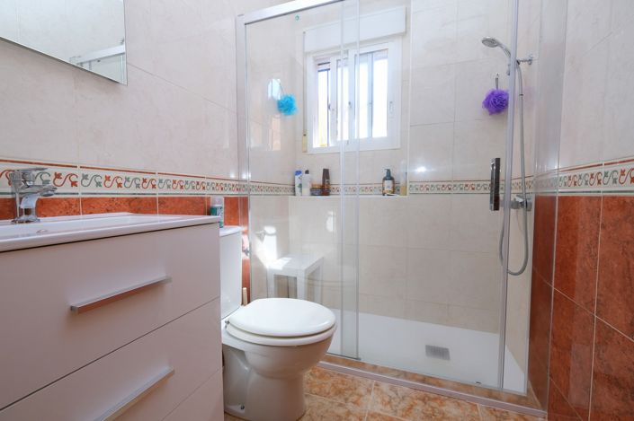 Image No.16-2 Bed Villa for sale