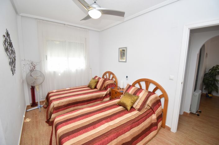 Image No.12-2 Bed Property for sale