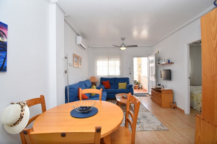 Image No.8-2 Bed Property for sale