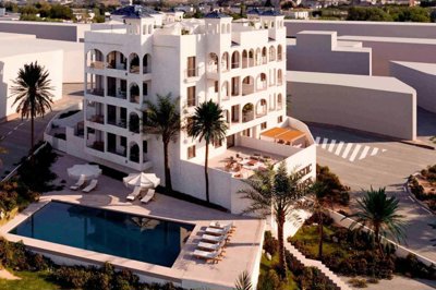 hek27625bloque-with-pool