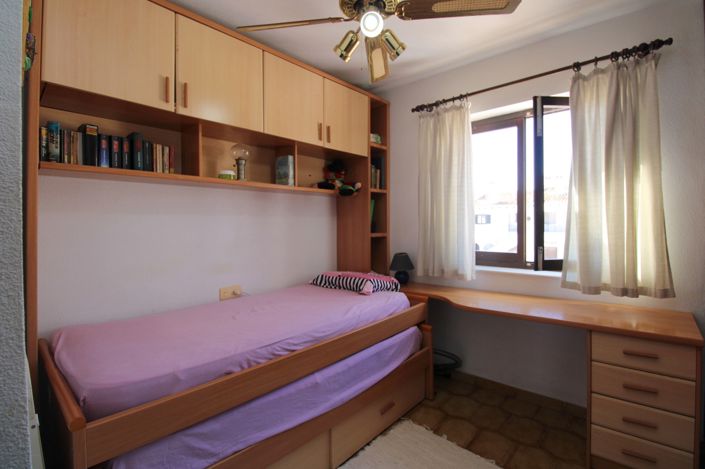 Image No.19-2 Bed Property for sale