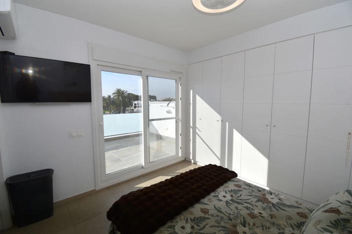 Image No.25-4 Bed Villa for sale