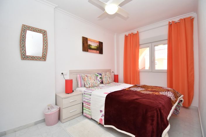 Image No.11-2 Bed Property for sale